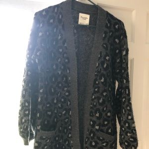 Ladies size M Abercrombie and Fitch gray leopard cardigan